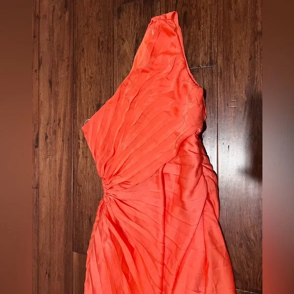 Dream Coral Pleated Satin One Shoulder Dream Destination Midi Dress NWT NY&C M - Picture 5 of 13